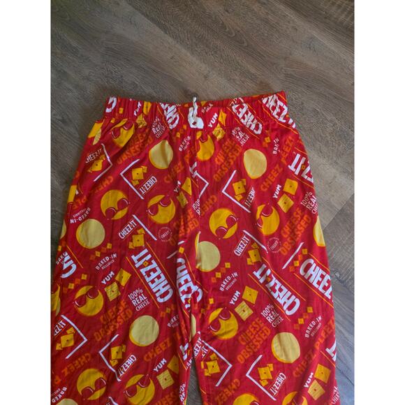Cheez It Novelty Men's Soft Pajama PJ Pants size Medium GUC - Picture 2 of 3